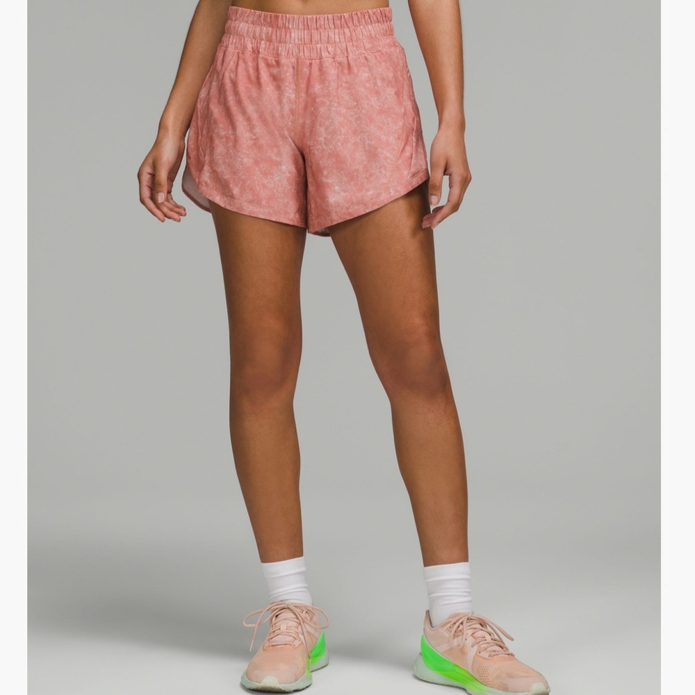 NWT Lululemon Track That MR Short 5” Lined 8